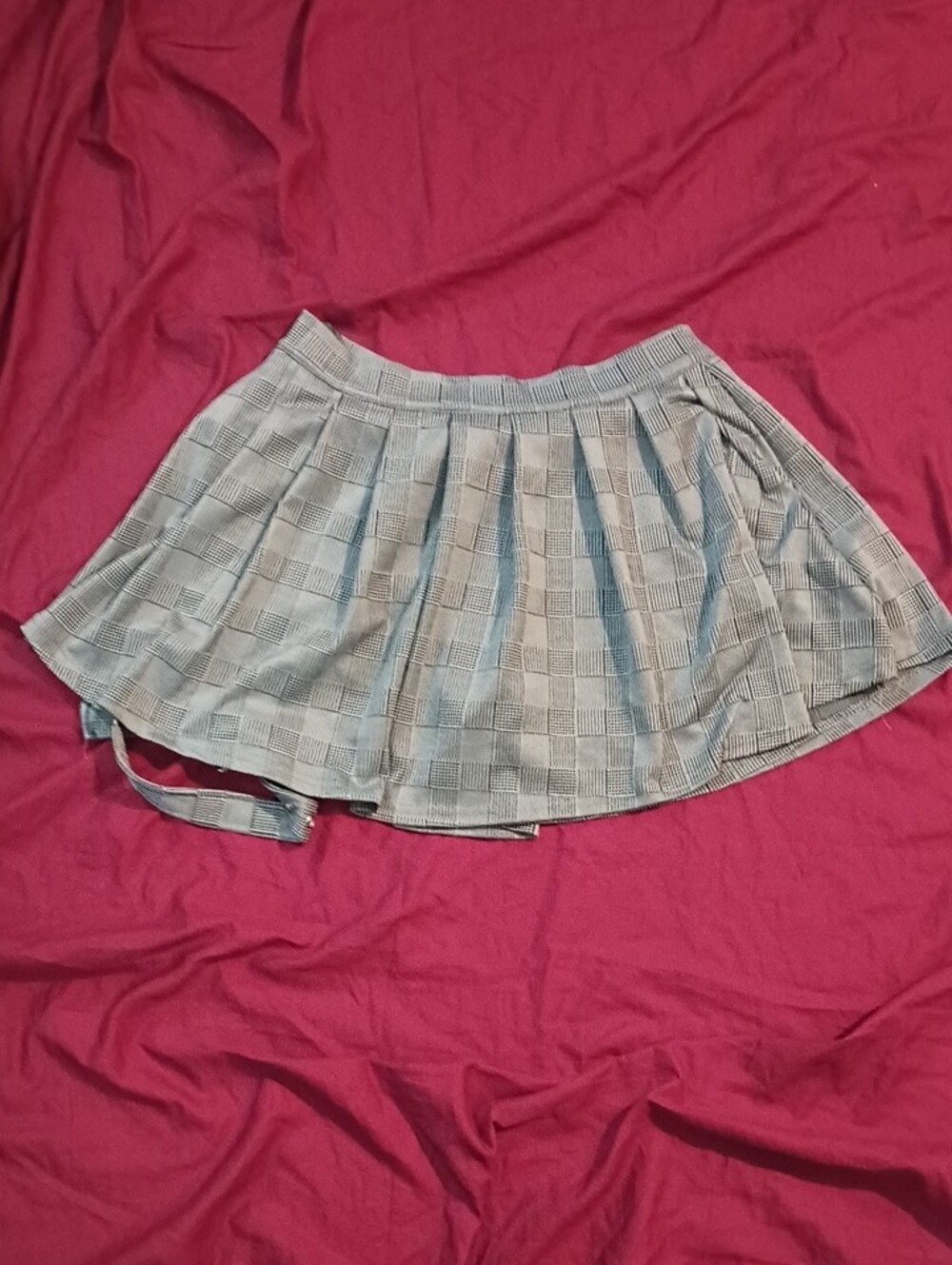 CBR Gray Plaid Pleated Mini Skort Side Thigh Buckle Woman's L Metal Detail Sexy - Picture 13 of 15